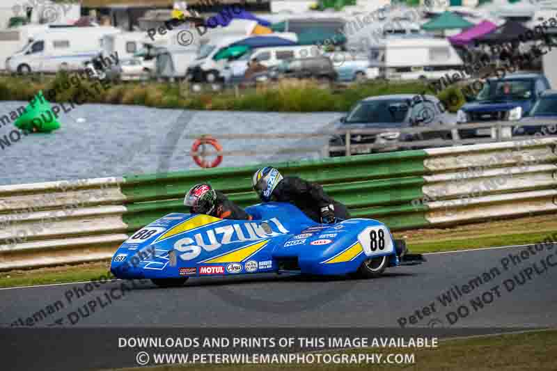 Vintage motorcycle club;eventdigitalimages;mallory park;mallory park trackday photographs;no limits trackdays;peter wileman photography;trackday digital images;trackday photos;vmcc festival 1000 bikes photographs